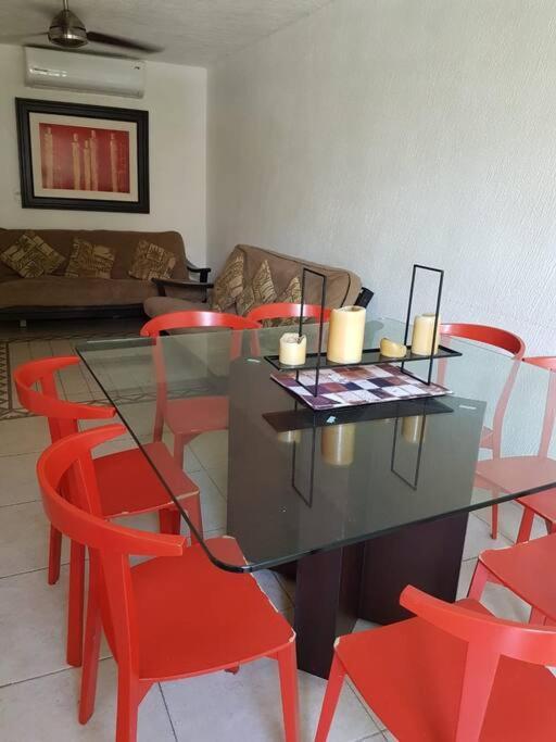Diamante. Comodo Y Funcional Departamento En Puente Del Mar * Acapulco